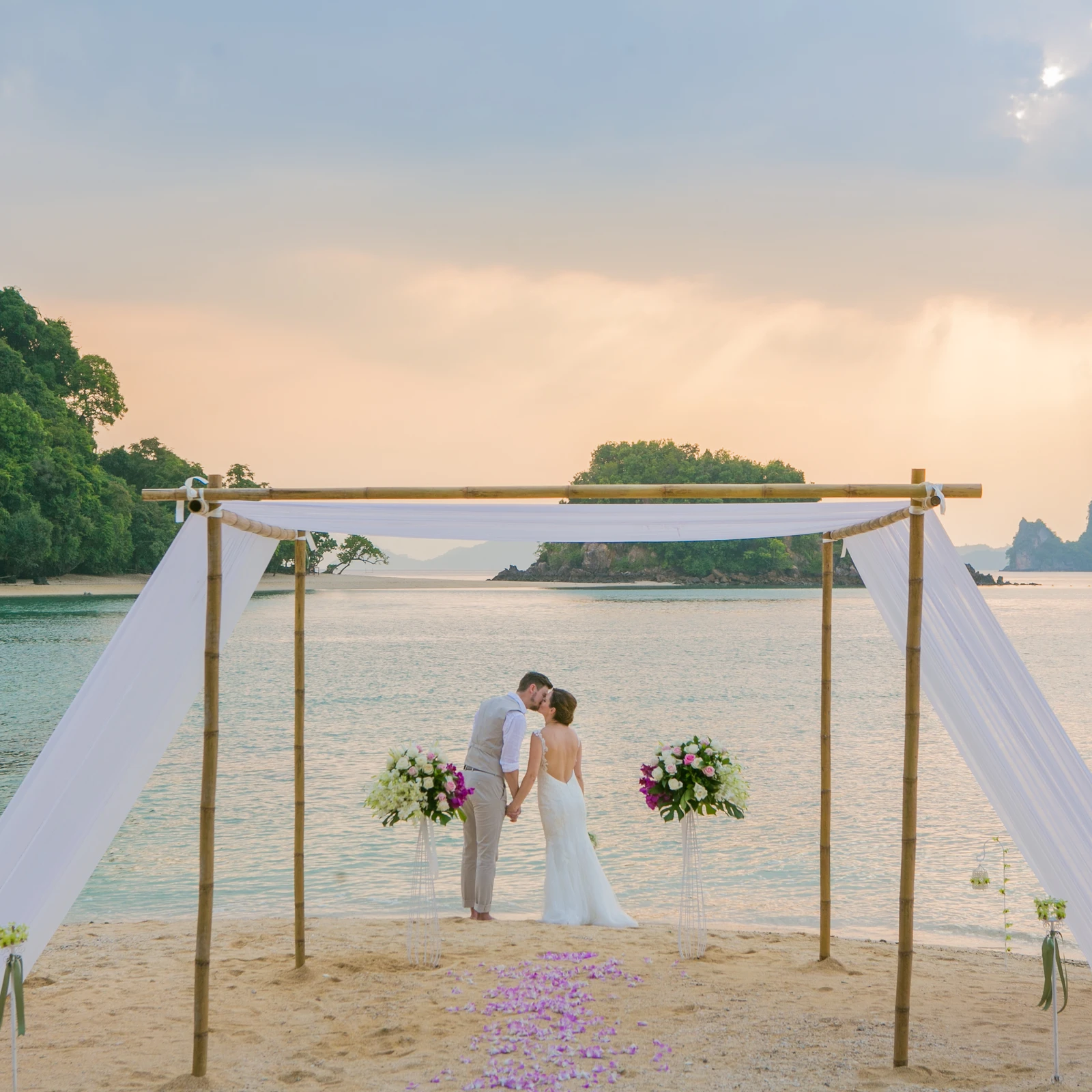 Mariage sur une ile en Thaïlande
